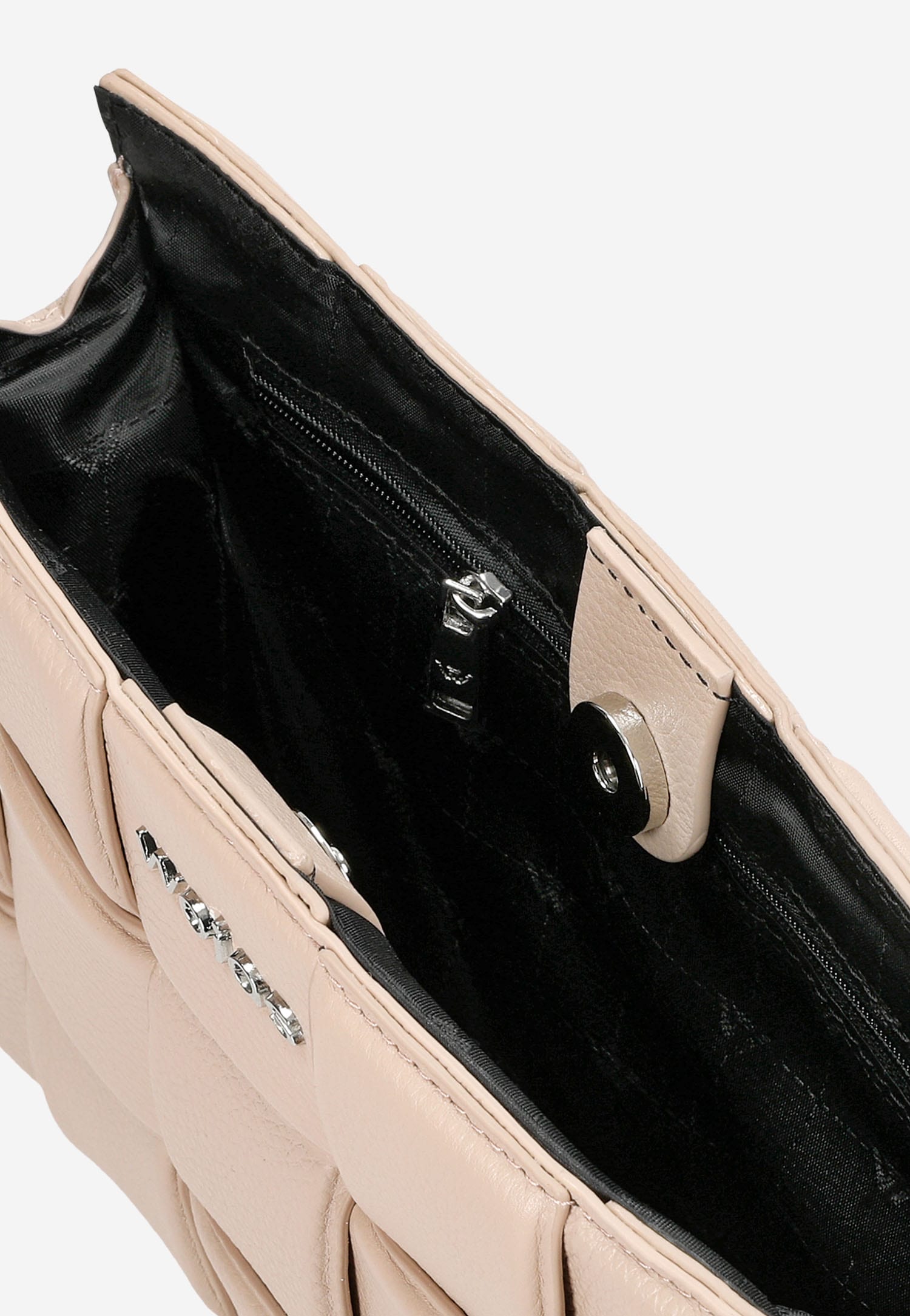 Czarna pleciona torebka damska ze skóry licowej