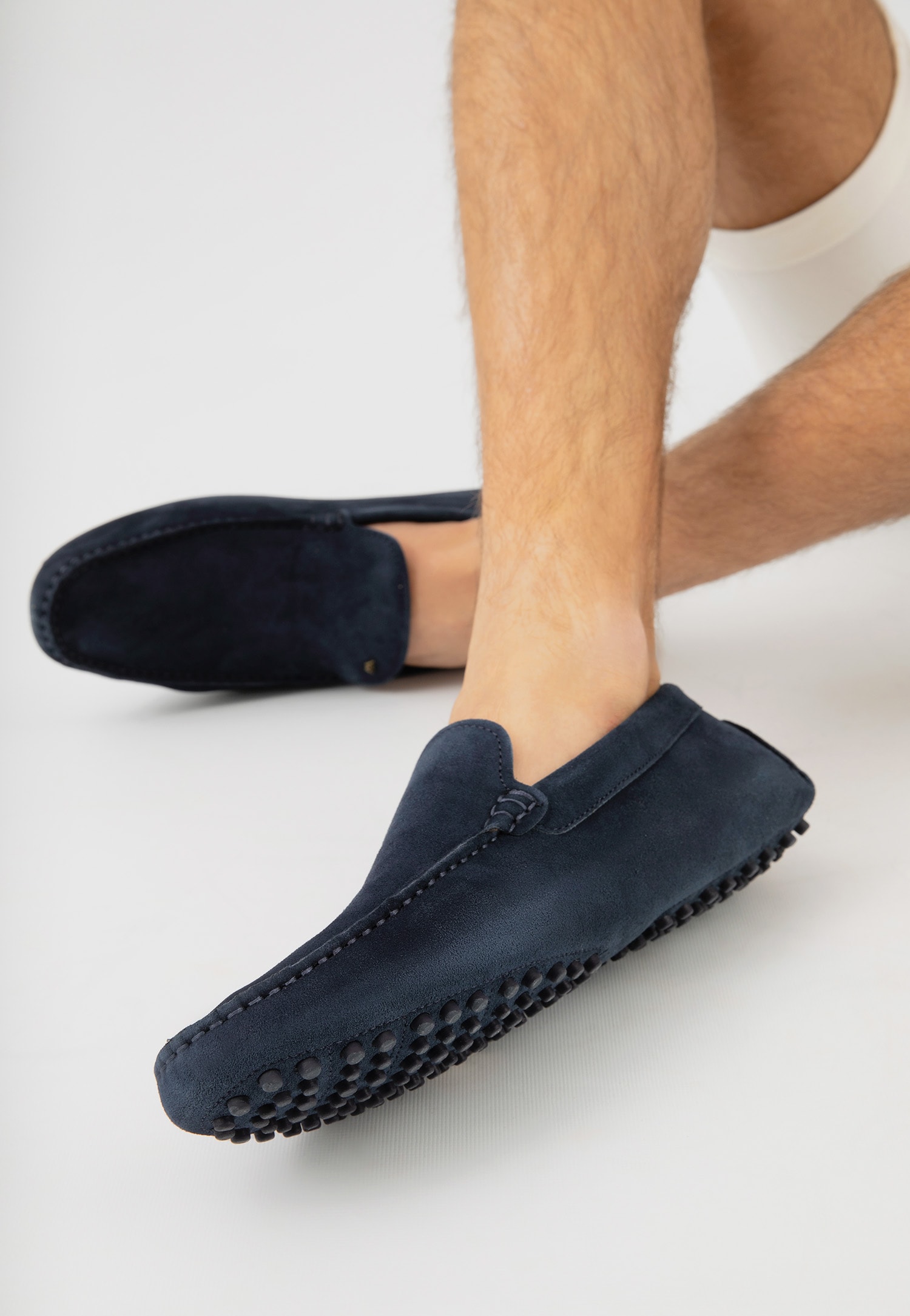 Granatowe skórzane mokasyny męskie typu car shoes