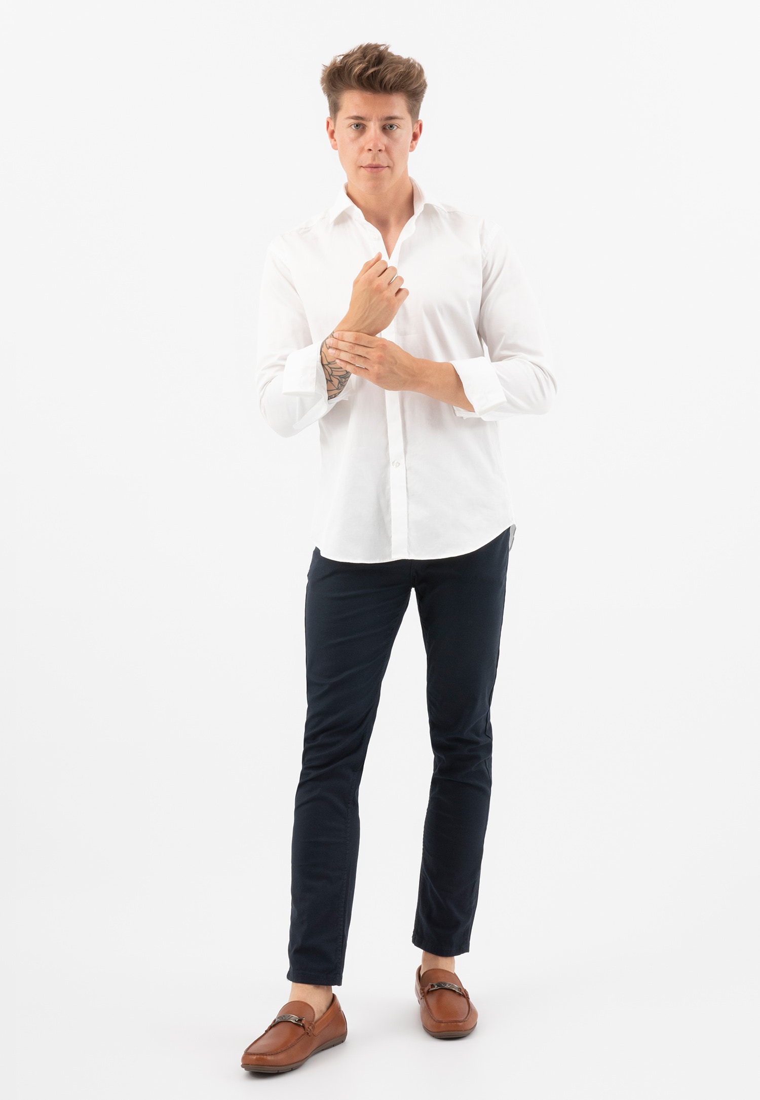 Mokasyny męskie z naturalnej skóry licowej z metalową ozdobą