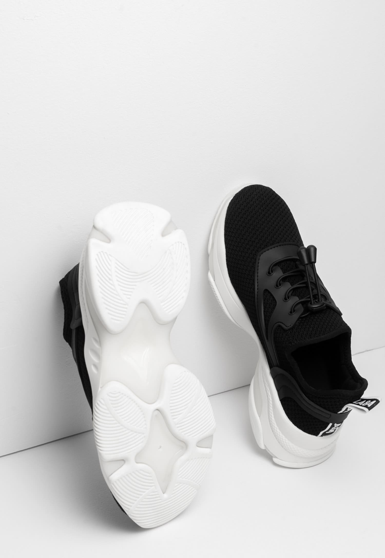 WJS czarne sneakersy na grubej podeszwie