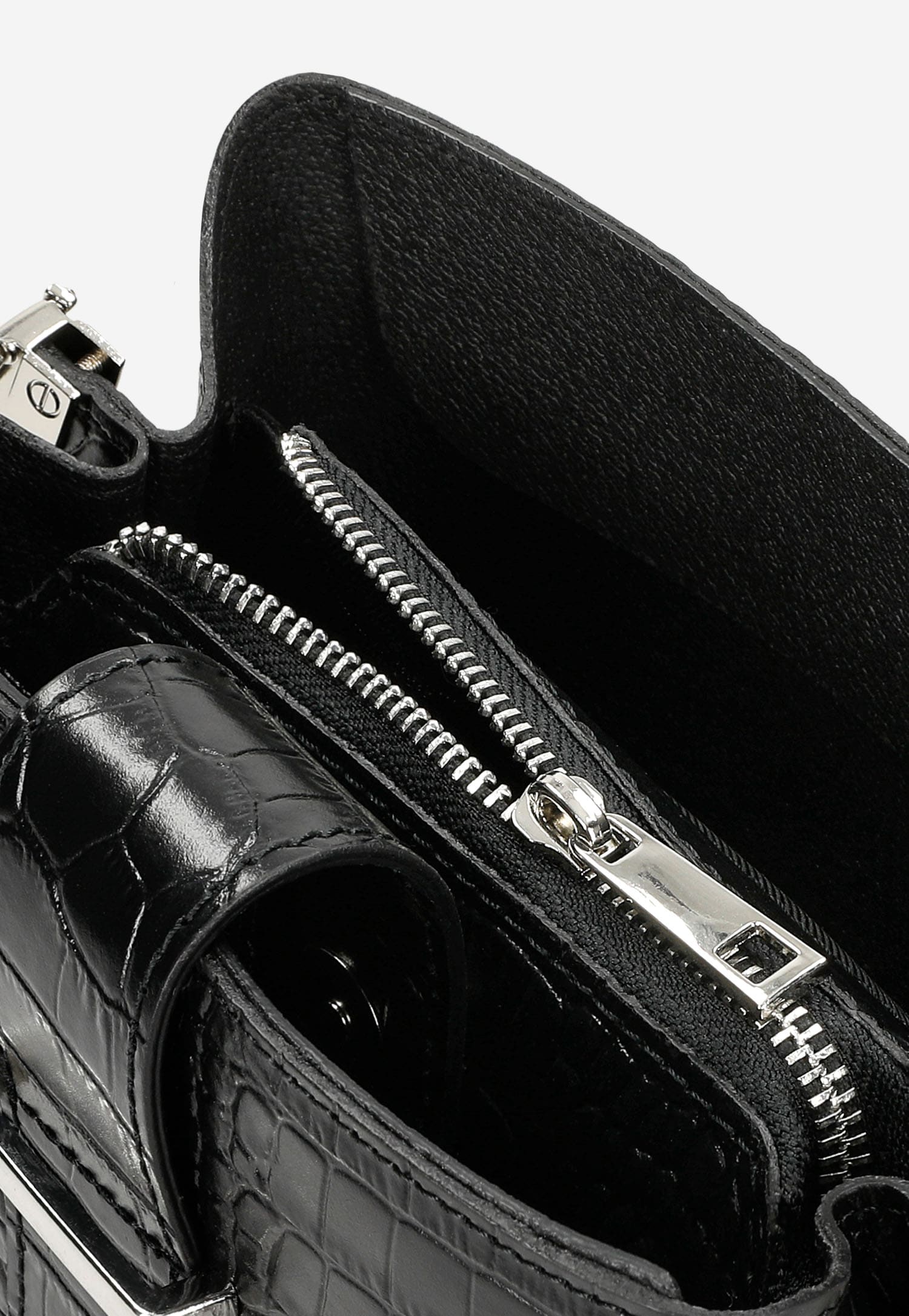 Beżowy kuferek damski ze skóry licowej