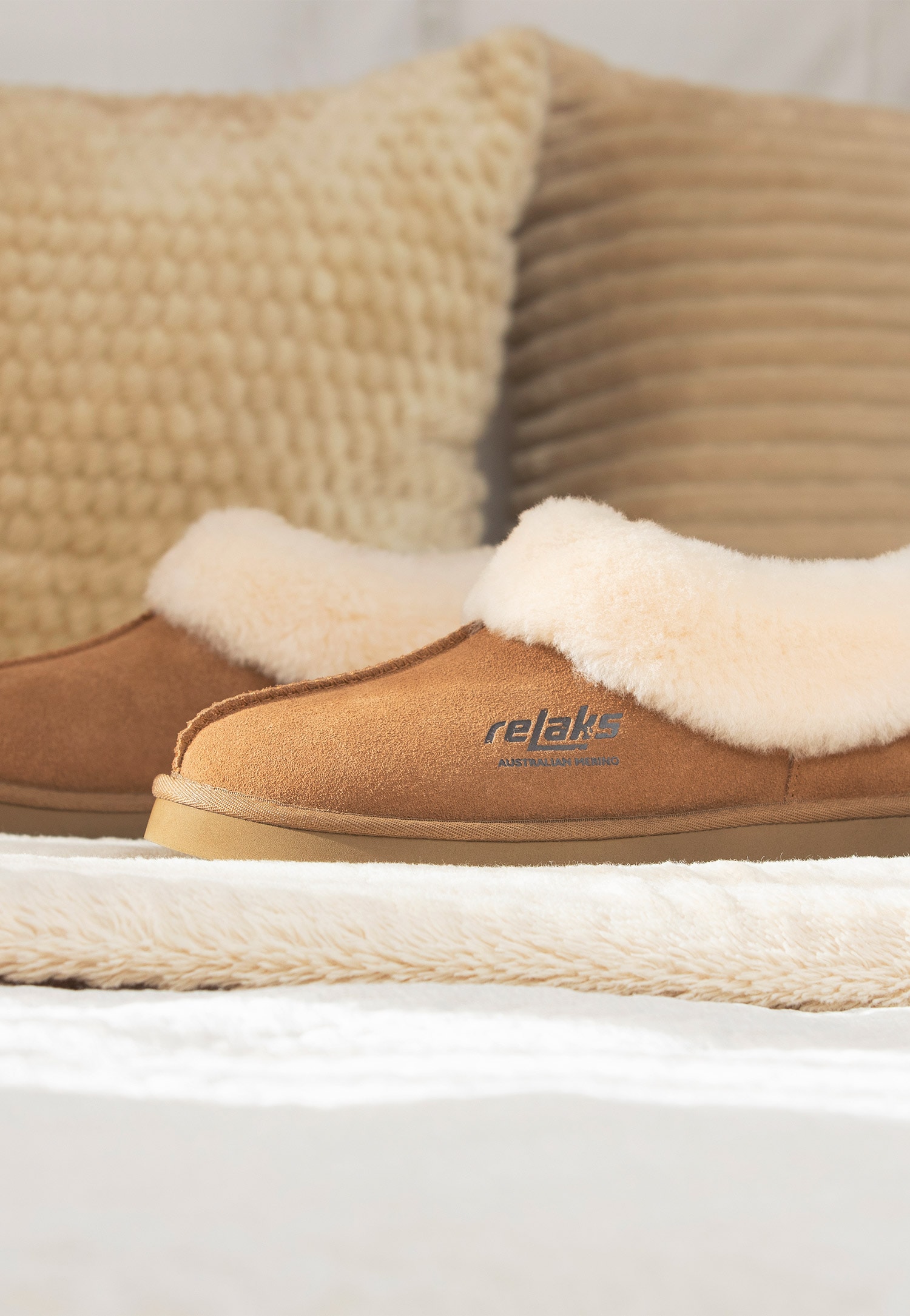 Jasnobrązowe kapcie RELAKS z wełny z merynosa