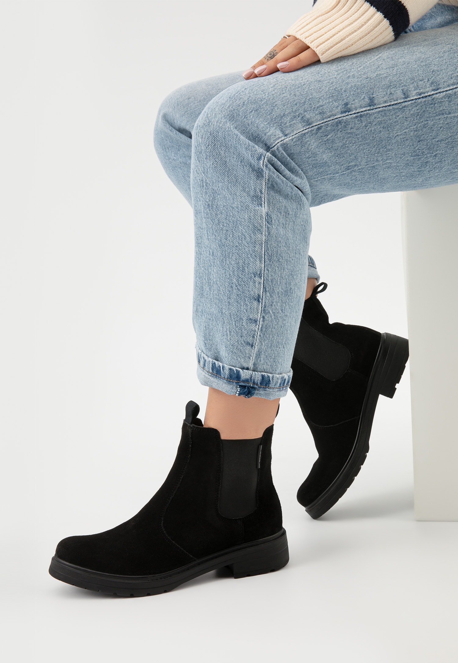 Czarne jesienne sztyblety damskie w stylu miejskim