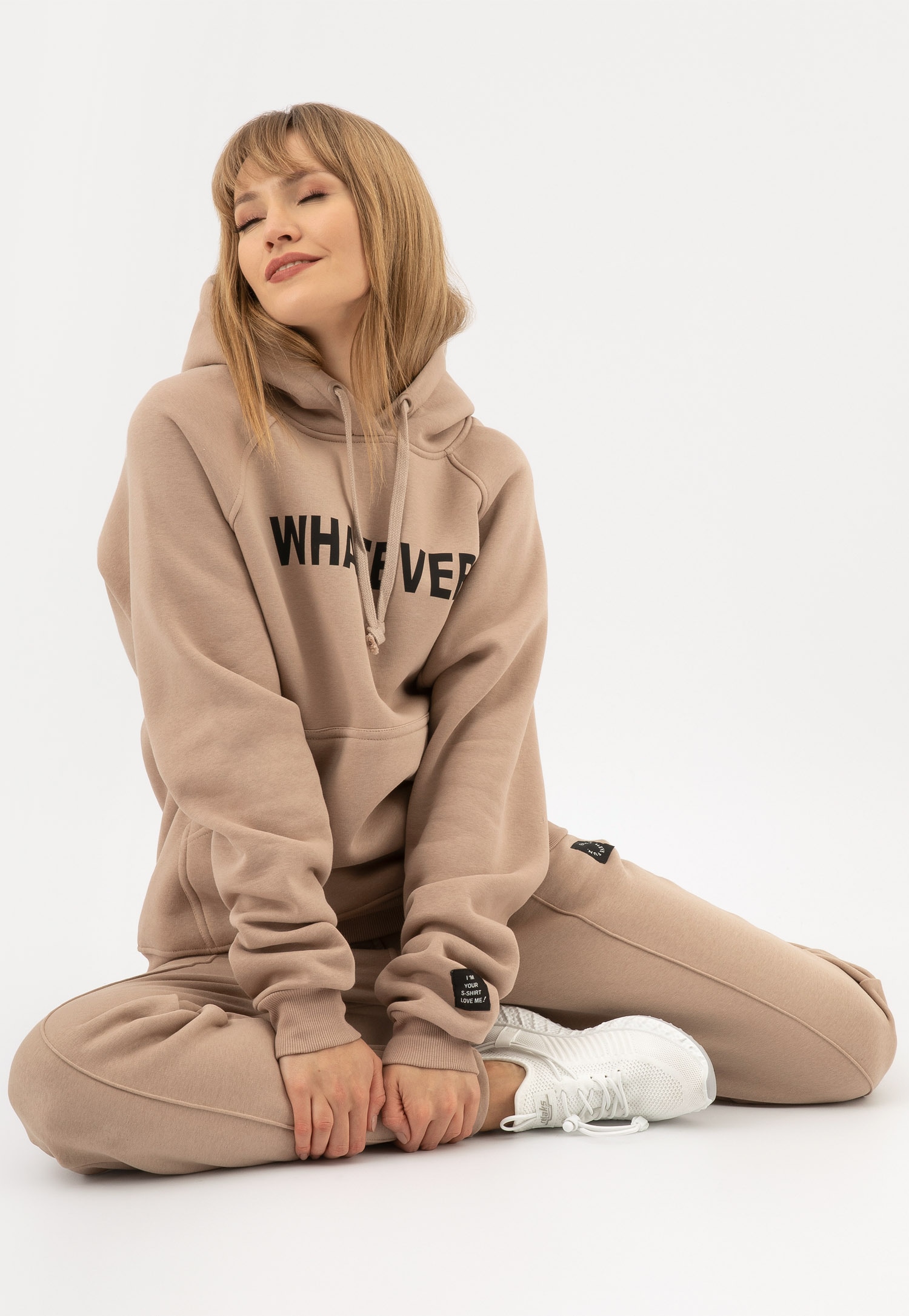 RELAKS czerwona bluza damska z czarnym napisem