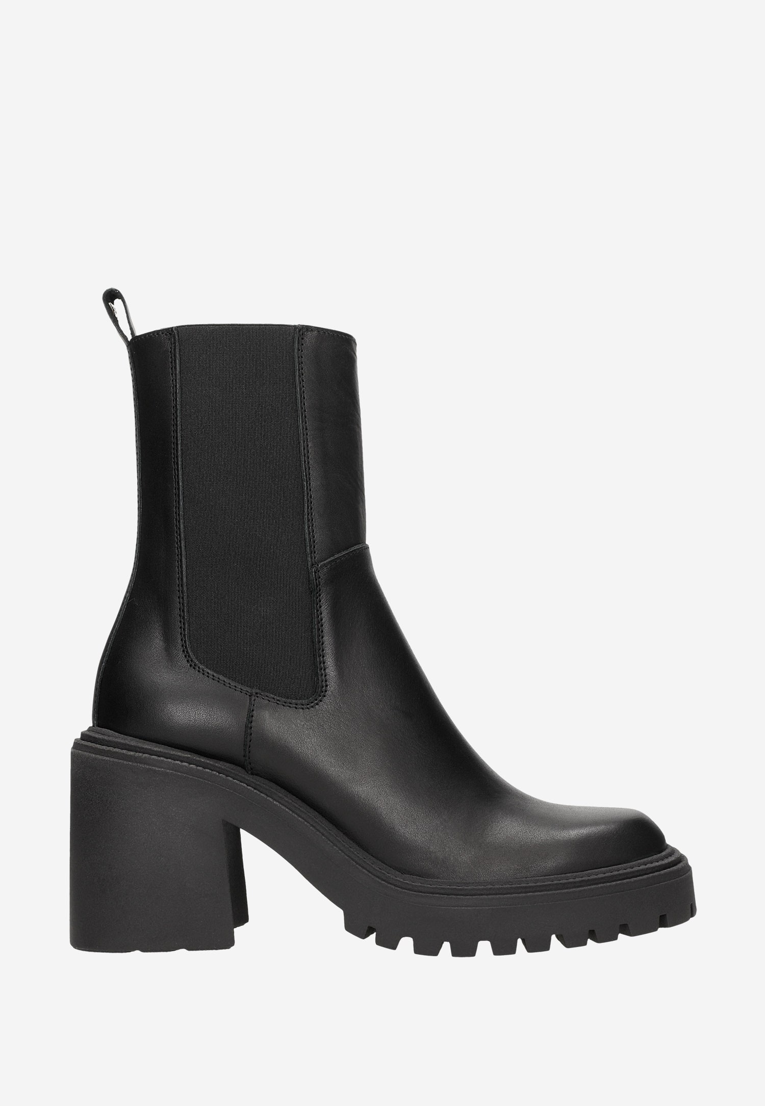 Czarne skórzane sztyblety na obcasie