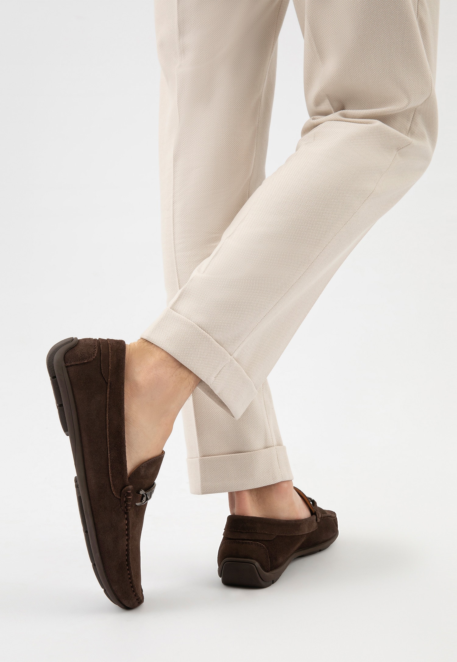 Mokasyny męskie z naturalnej skóry licowej z metalową ozdobą