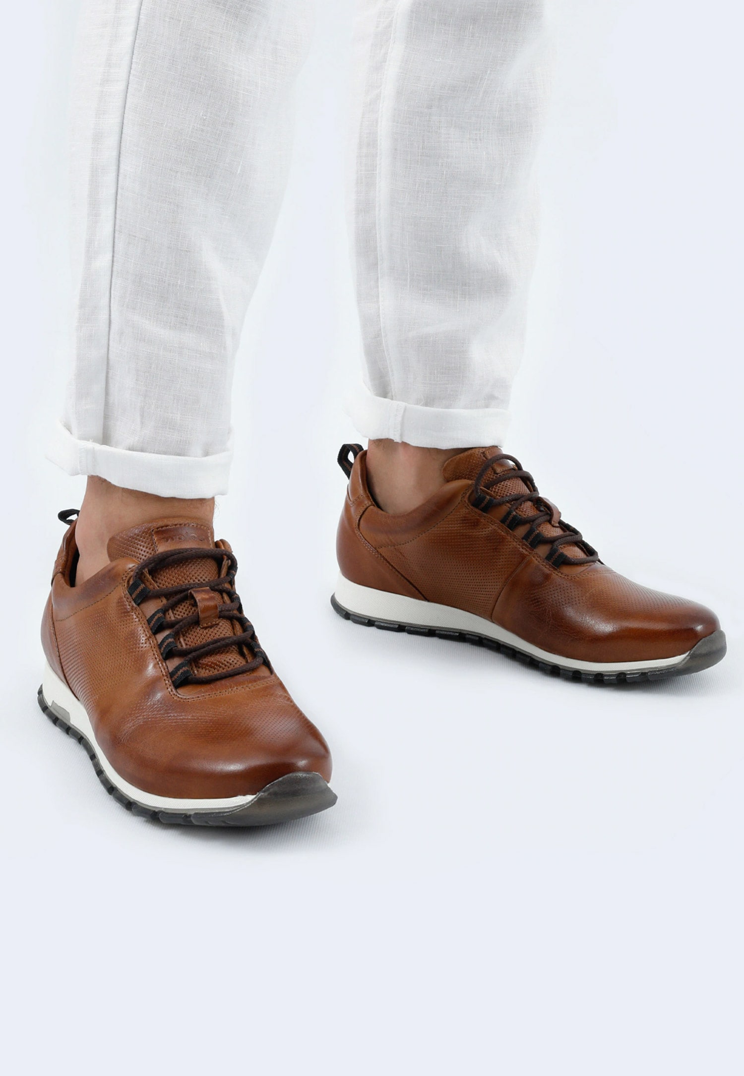 Sneakersy męskie z ciemnobrązowej skóry licowej