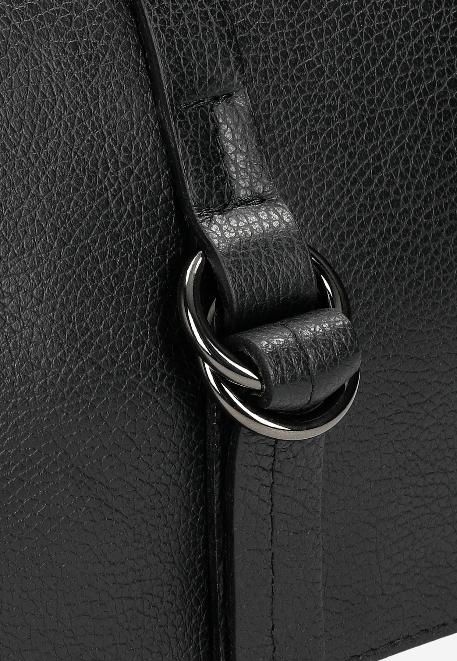 Skórzana torebka damska w jasnym odcieniu beżu