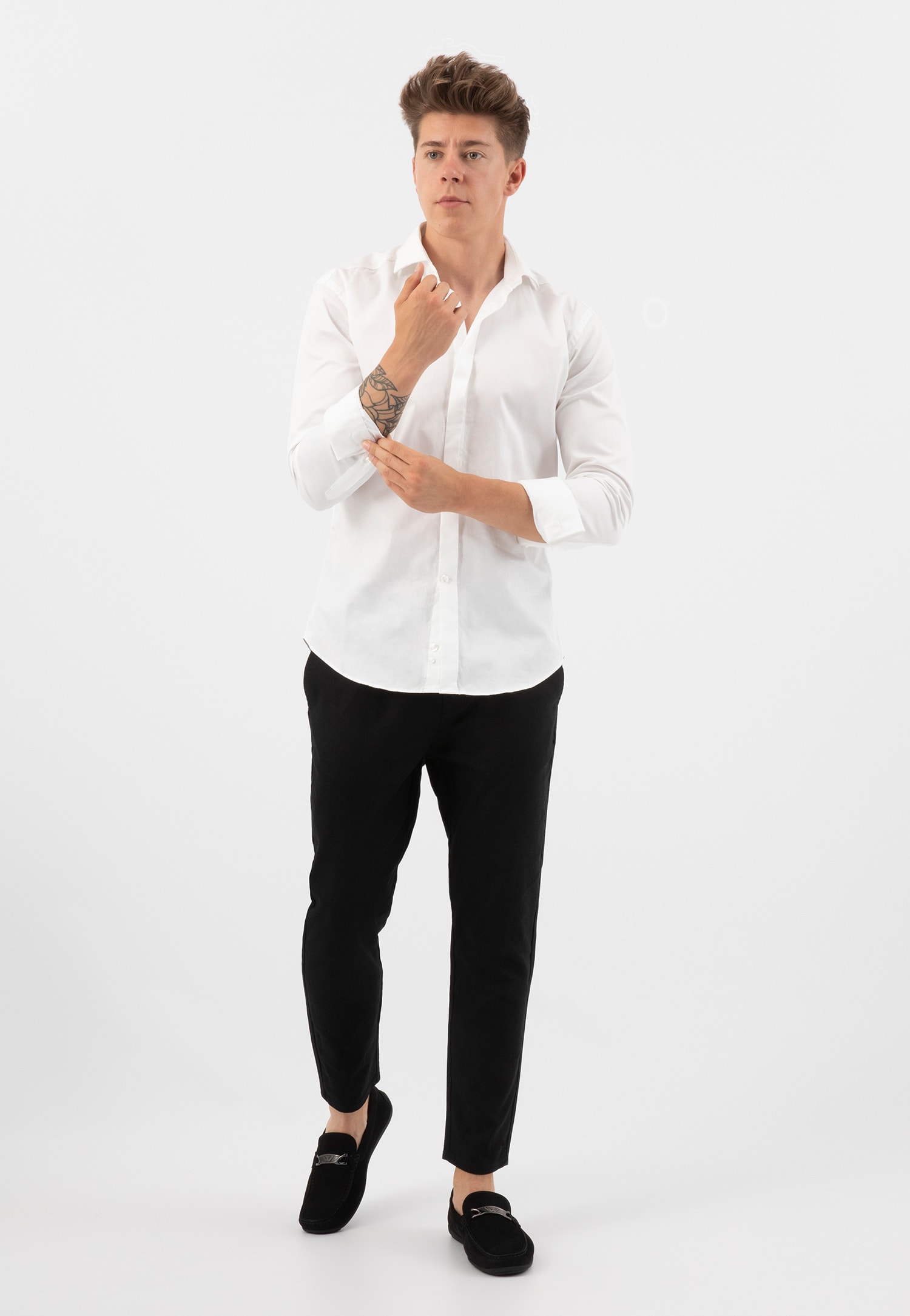 Mokasyny męskie z naturalnej skóry licowej z metalową ozdobą