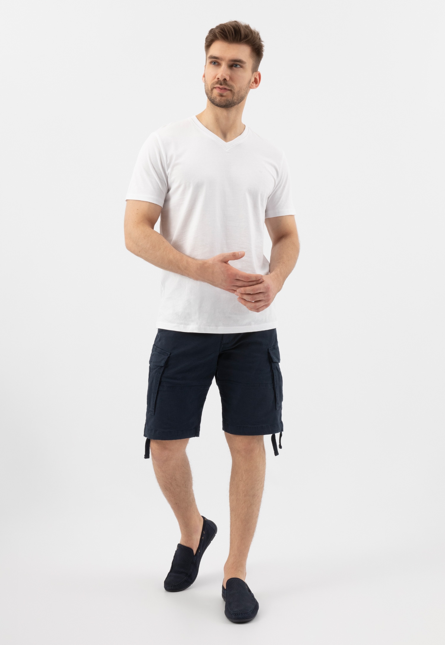 Granatowe mokasyny męskie z perforowaną skórą nubukową