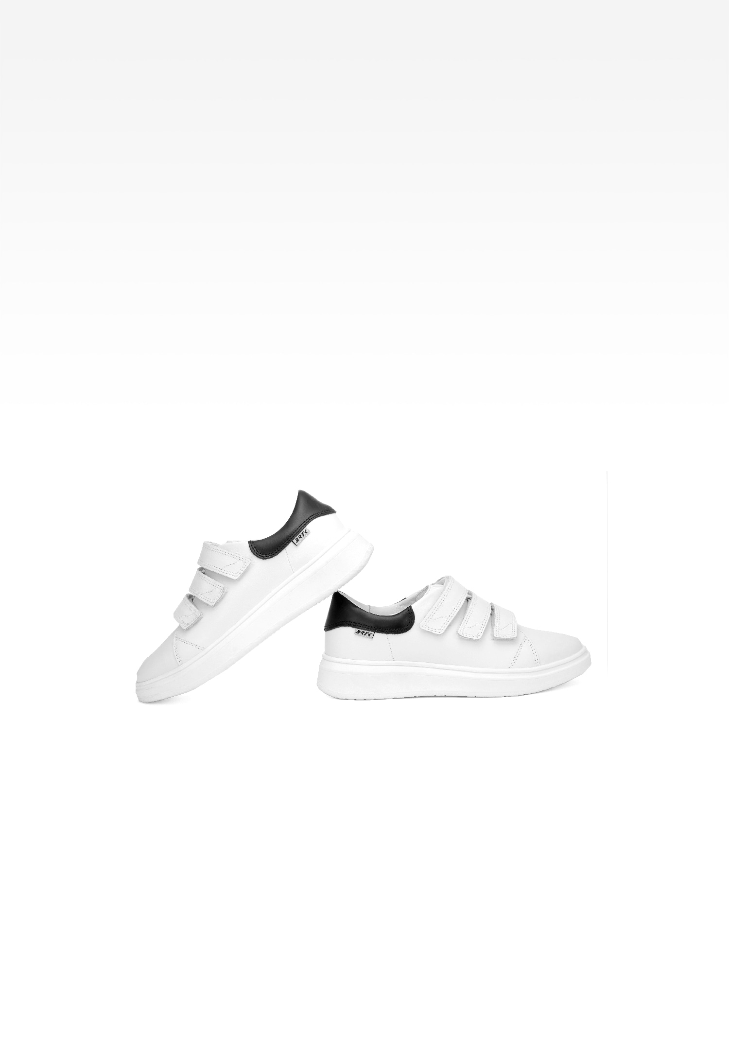 Sneakers BARTEK W-78220/B87, dla dziewcząt, biały