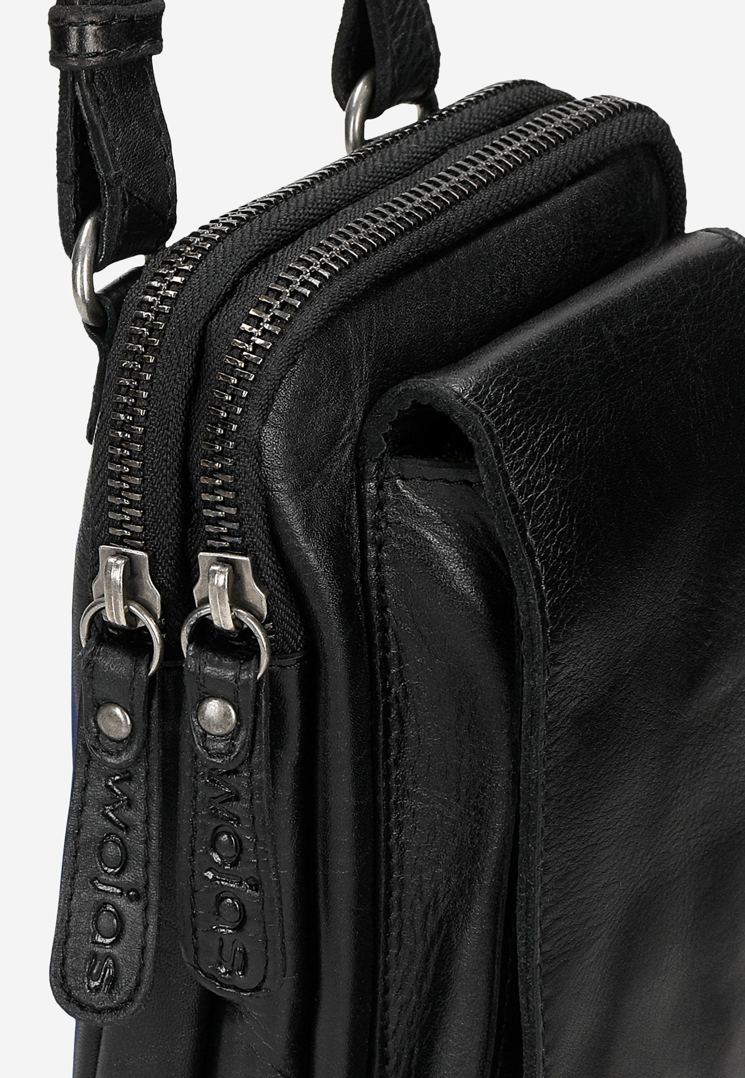 Mała czarna torba męska ze skóry licowej