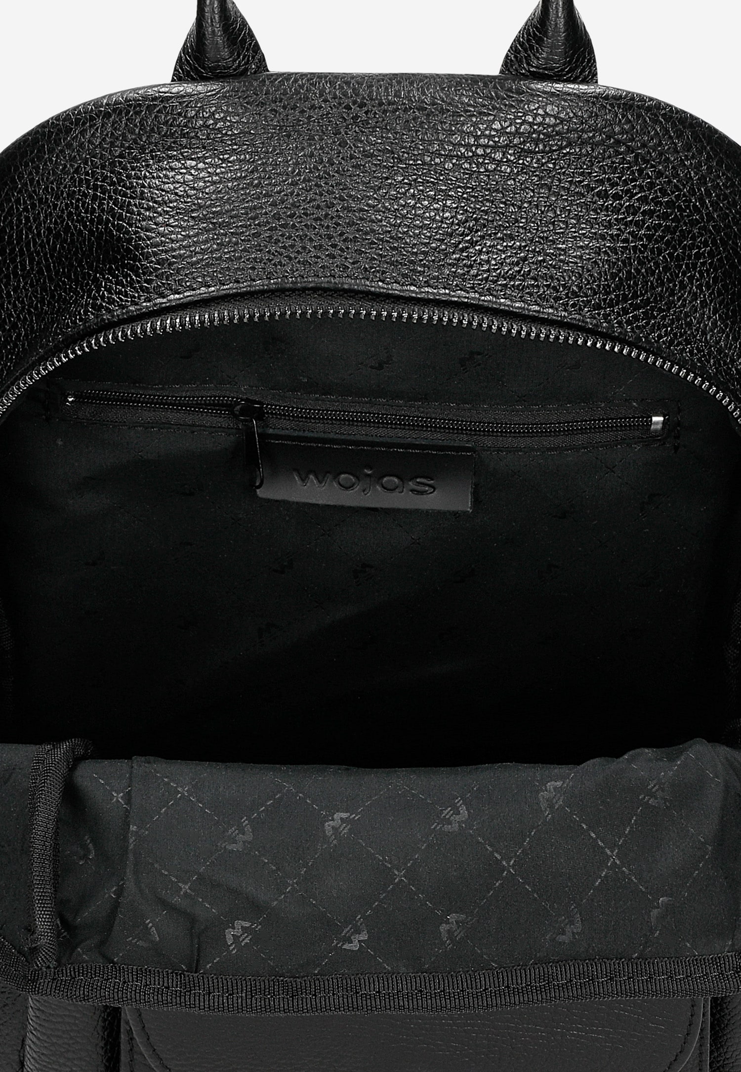 Czarny skórzany plecak damski ze srebrnymi zamkami