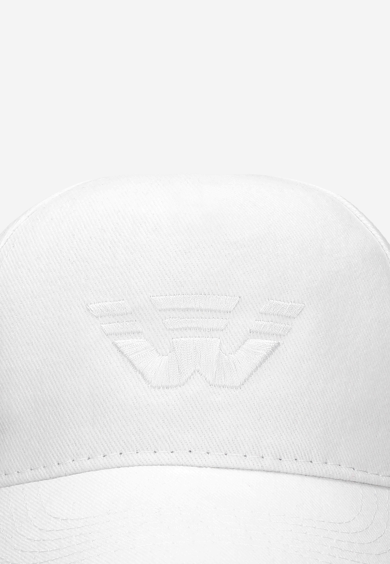 Biała czapka z daszkiem z logo
