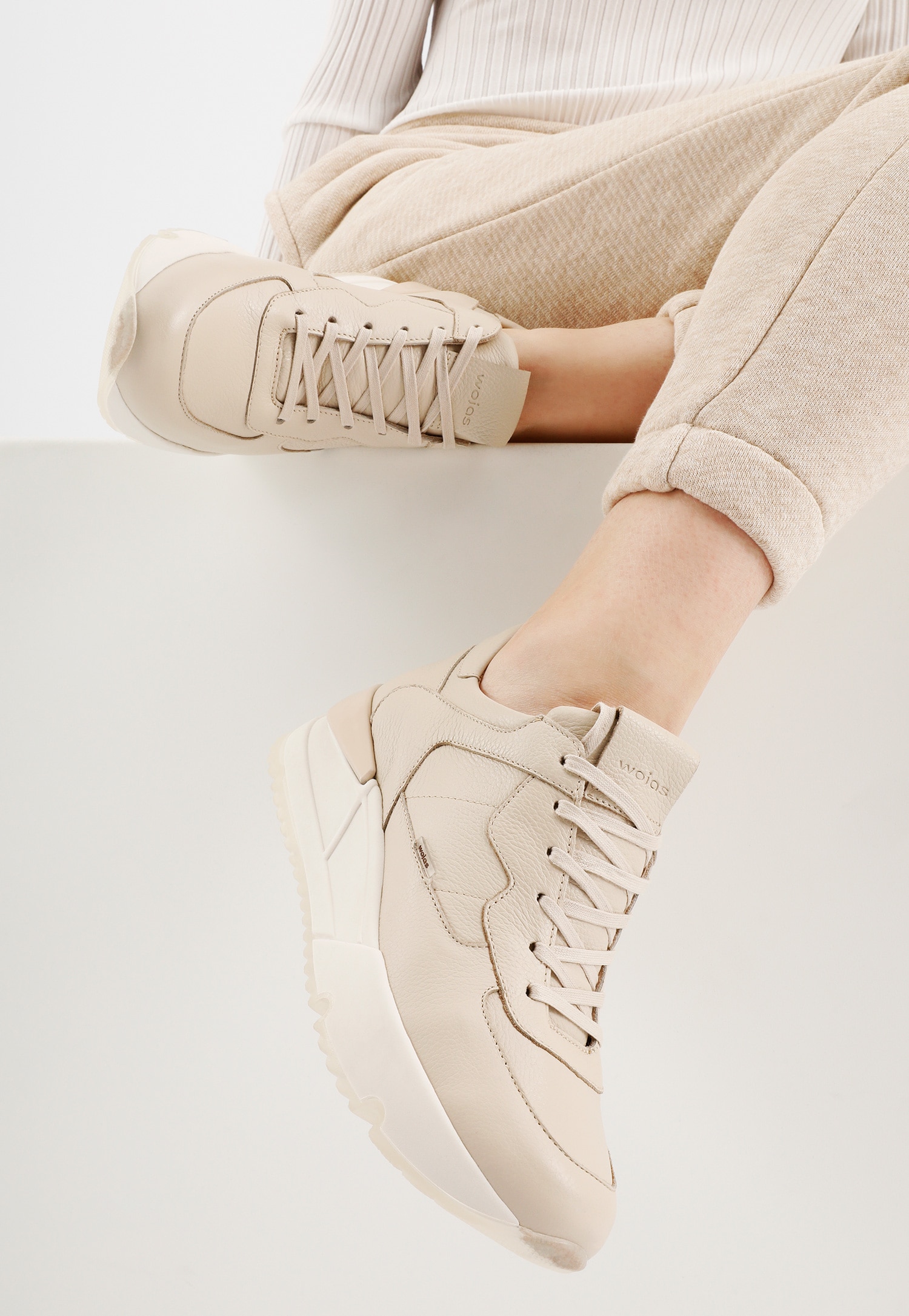 Czarne skórzane sneakersy damskie