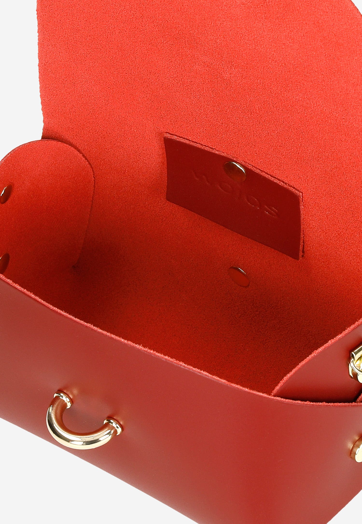 Mała czerwona torebka damska na łańcuszku