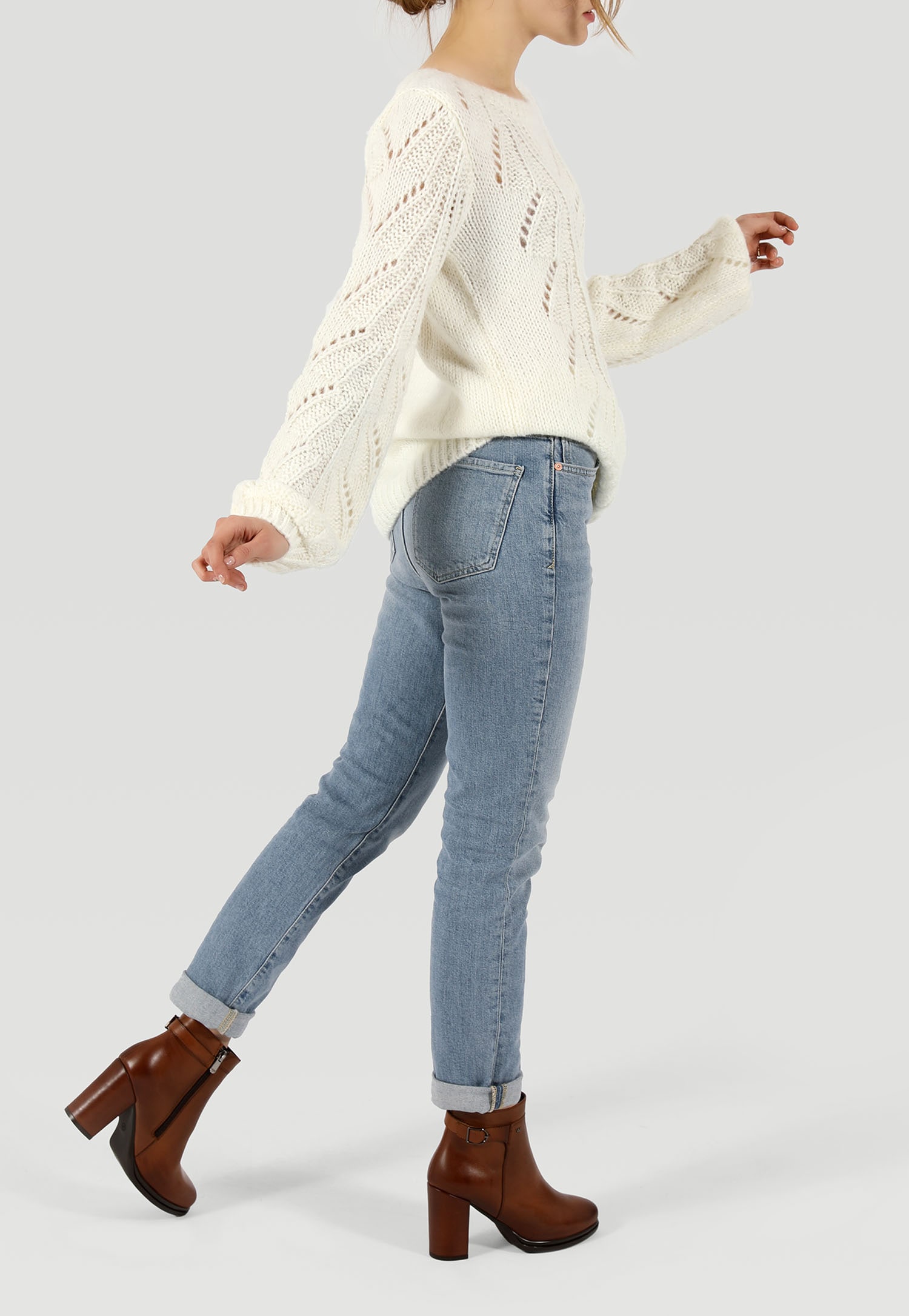 Brązowe botki damskie na słupku