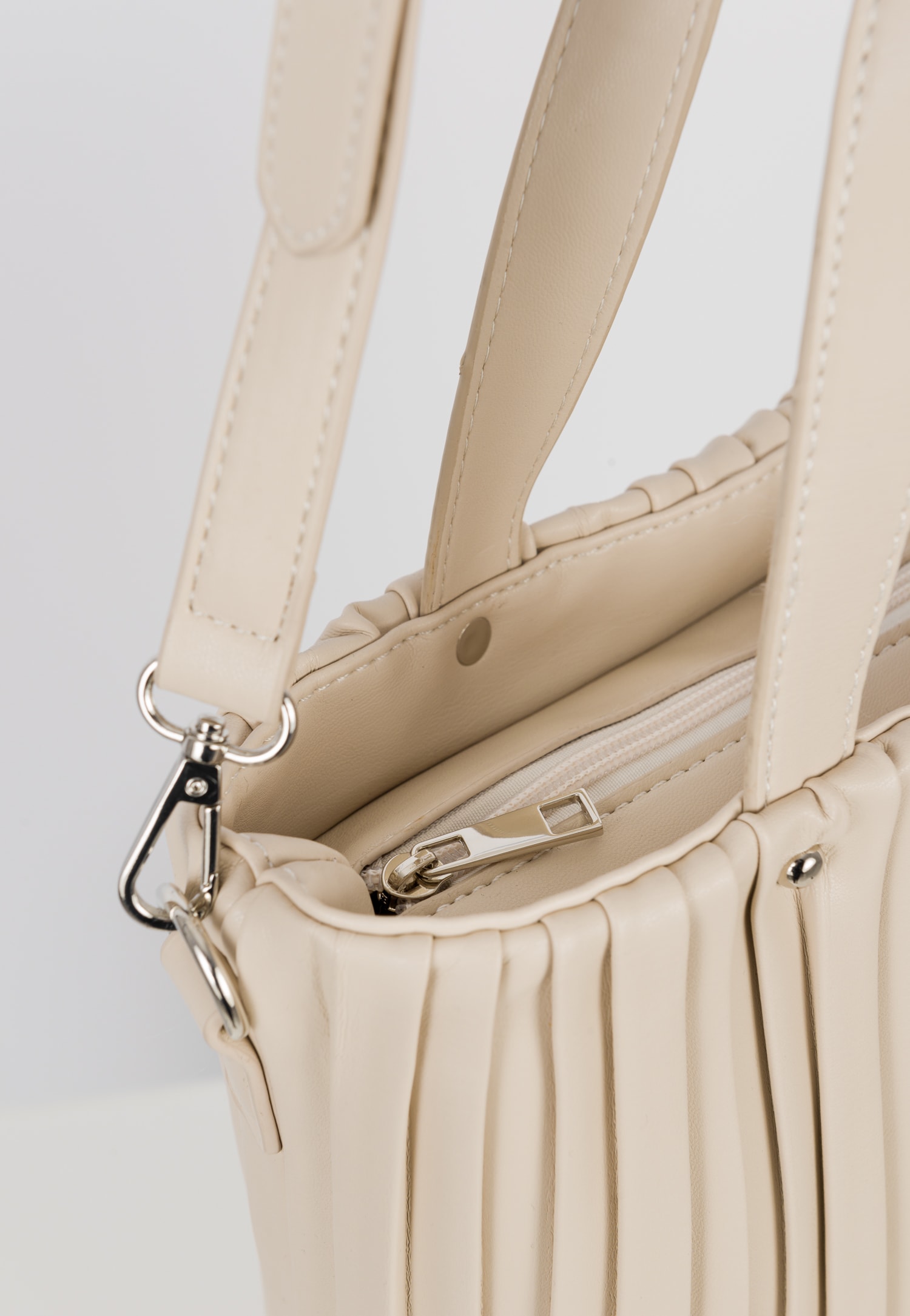 WJS beżowa torebka damska z oryginalnym marszczeniem