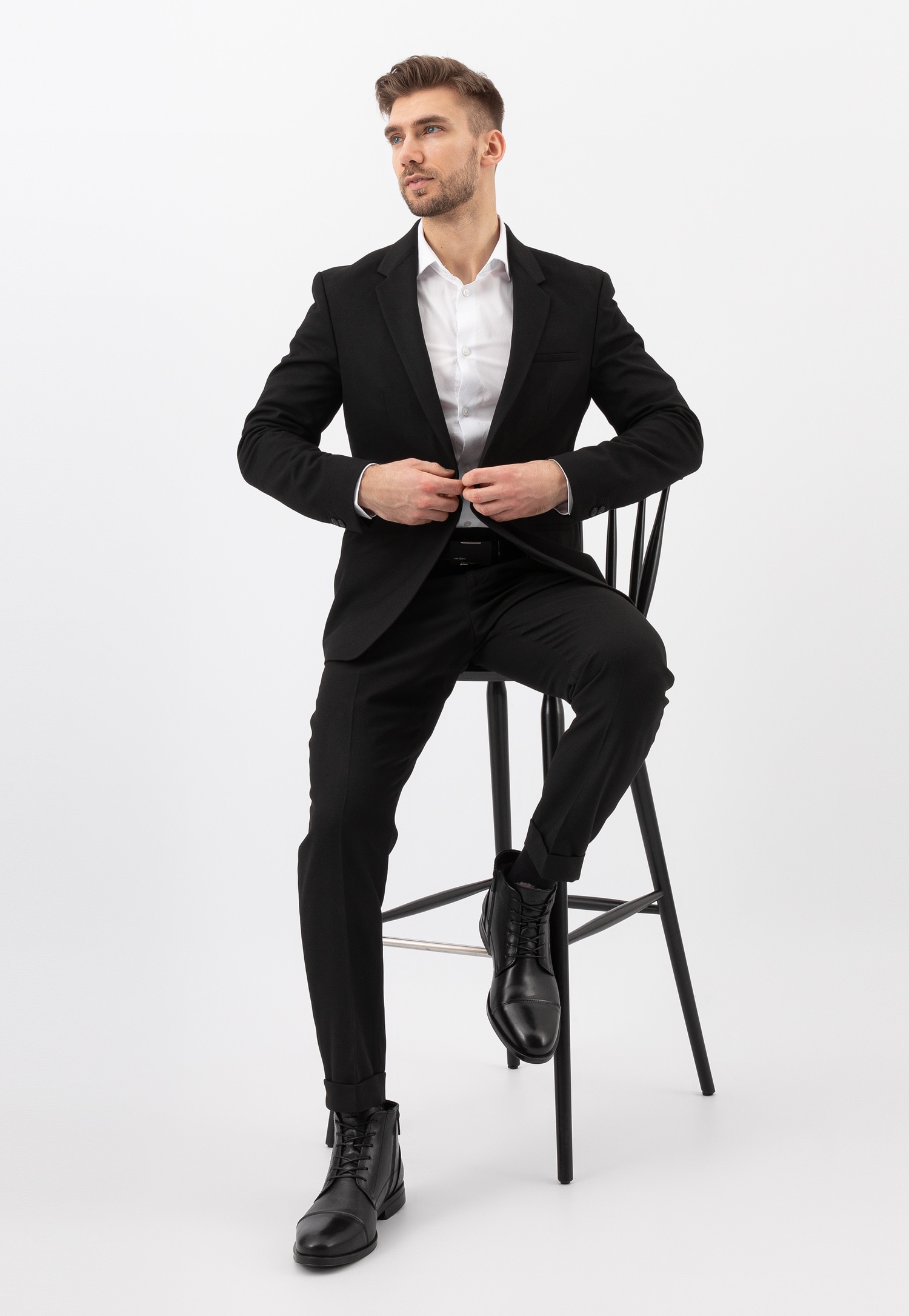 Minimalistyczne czarne trzewiki męskie ze skóry licowej