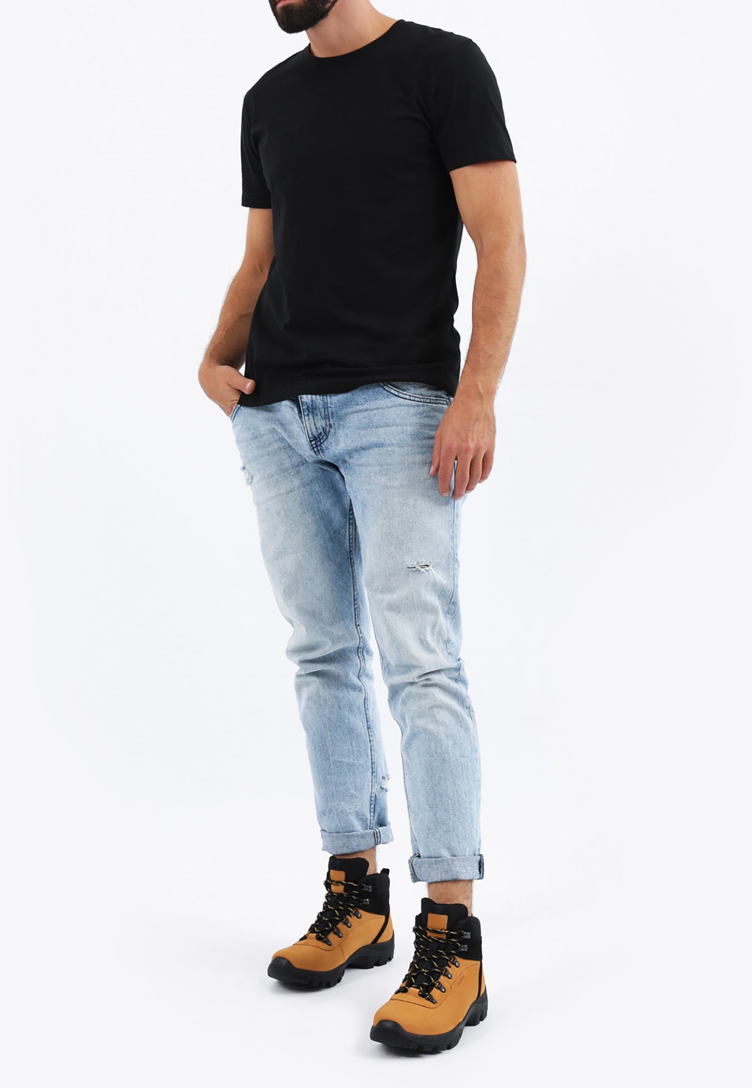 Czarne wysokie trzewiki trekkingowe