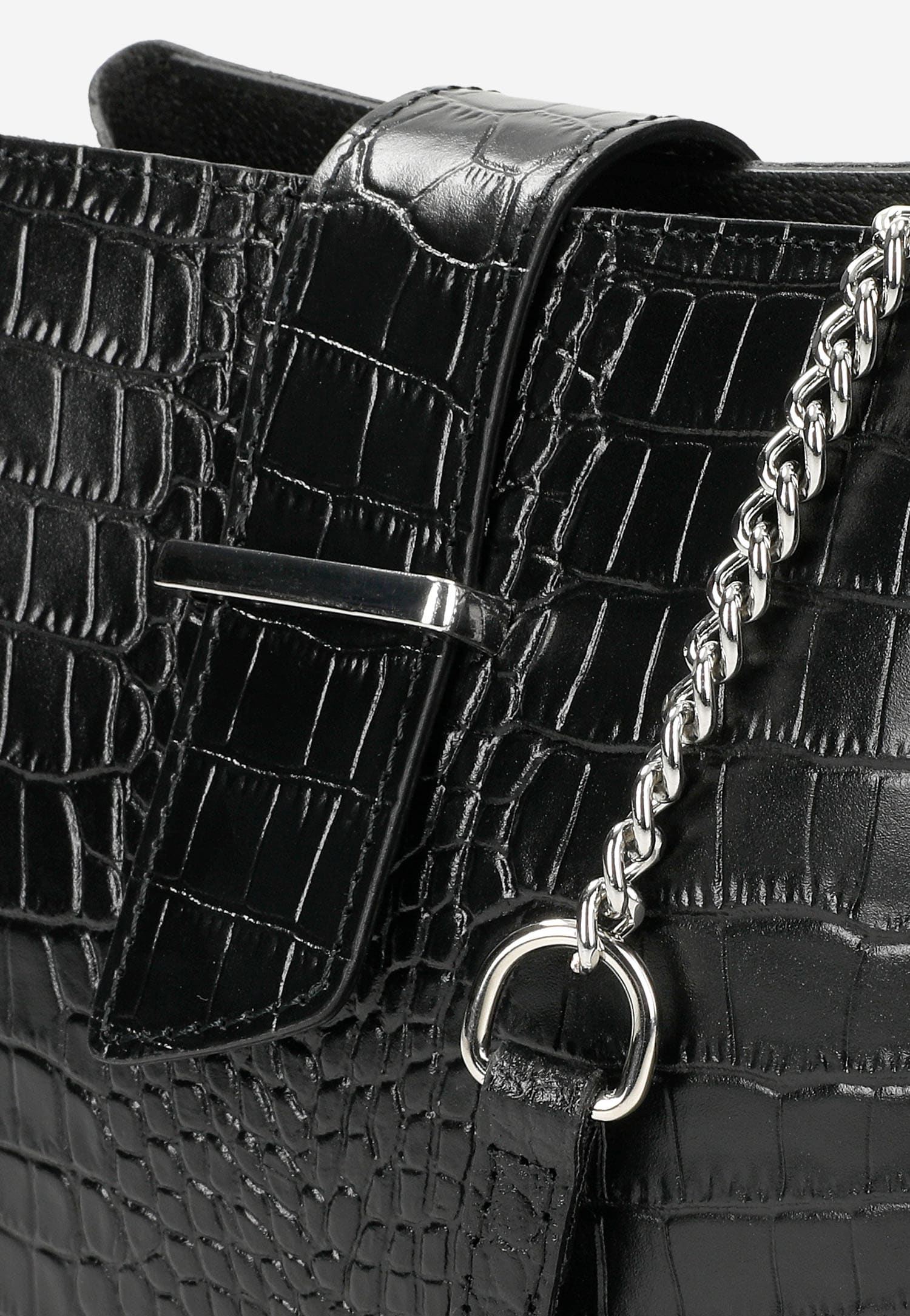 Beżowy kuferek damski ze skóry licowej