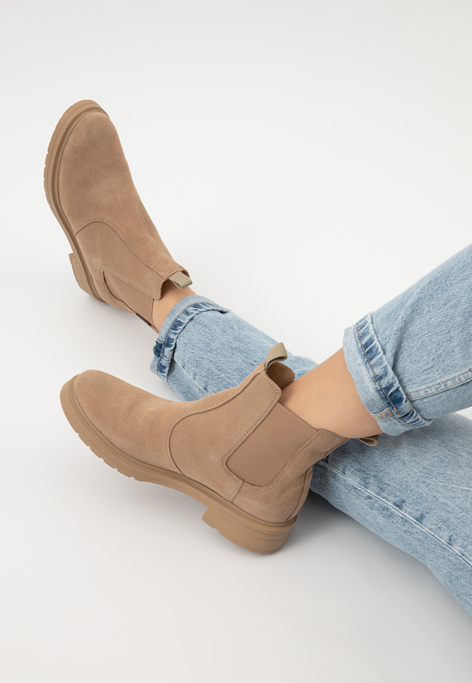 Czarne jesienne sztyblety damskie w stylu miejskim