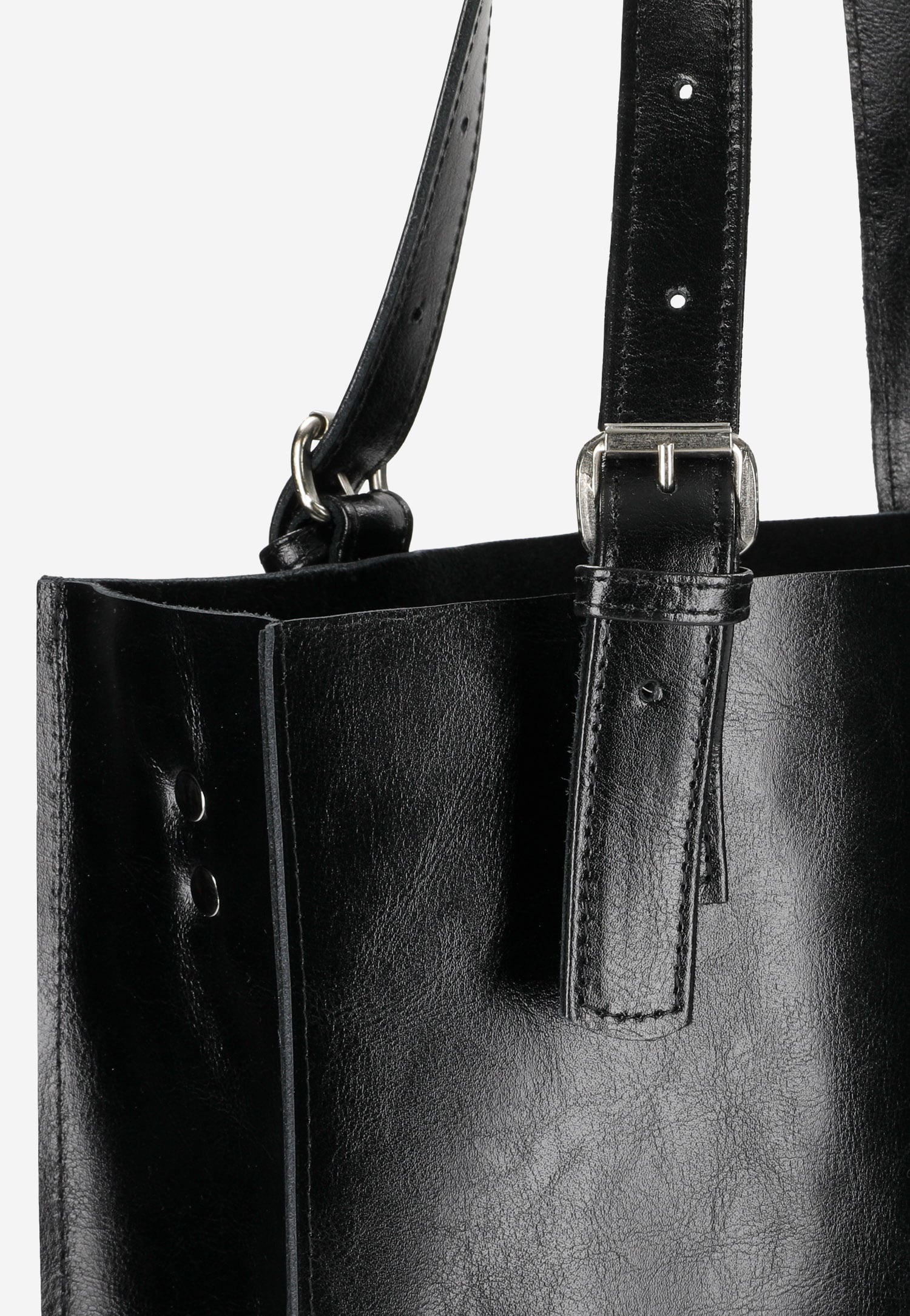 Duża skórzana torebka damska w kolorze czarnym