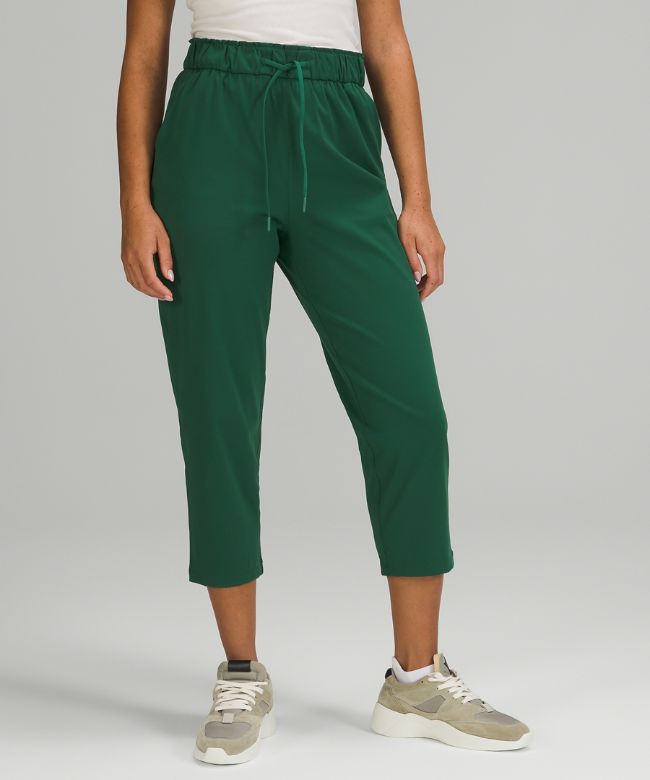 Stretch High-Rise Crop 23