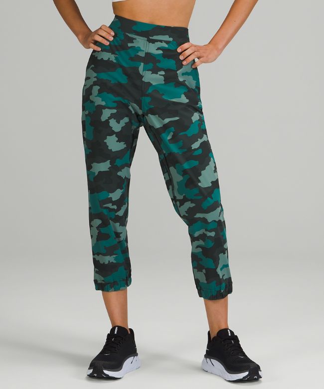 Adapted State High-Rise Jogger Crop