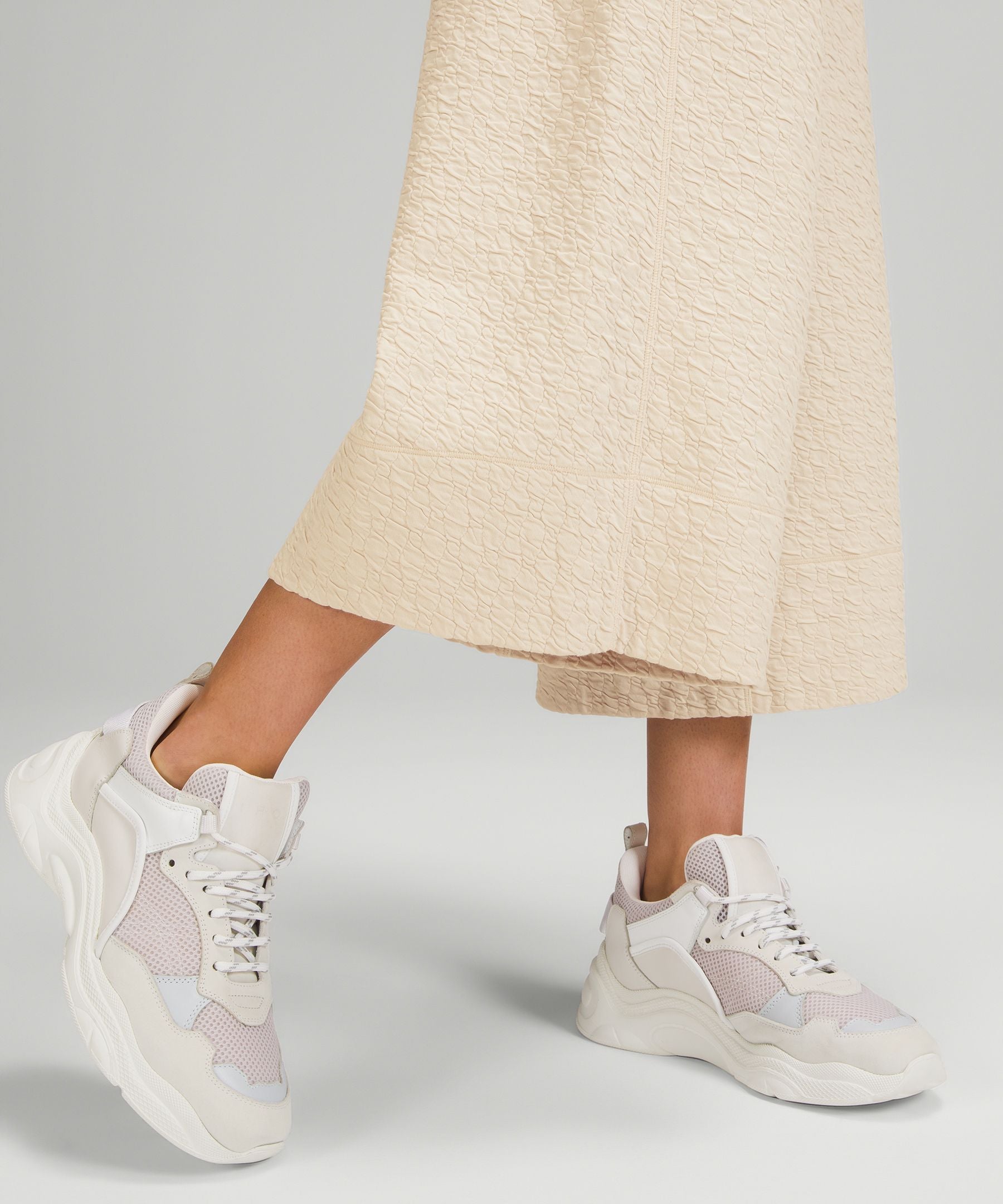 Rippled Wide Leg Super-High-Rise Crop