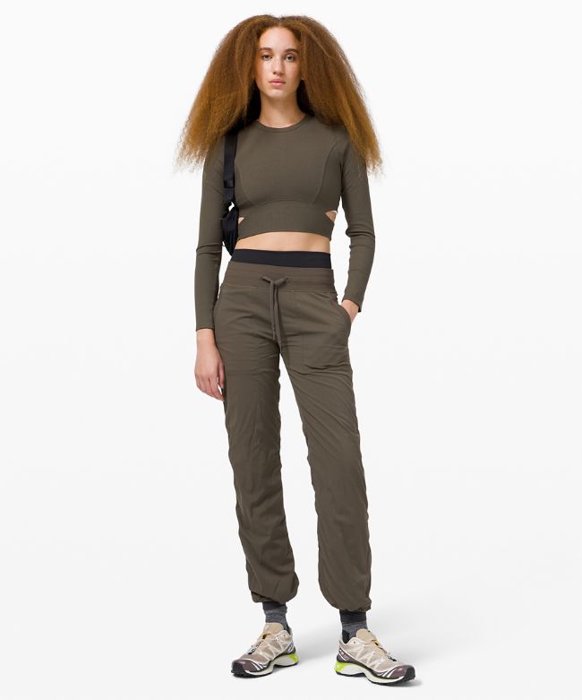 LA Cut-Out-Waist Crop Long Sleeve Shirt