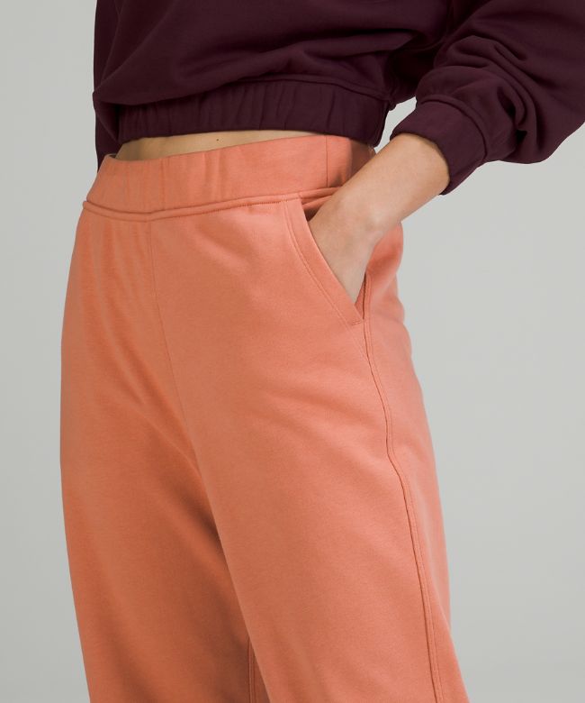 Relaxed High-Rise Jogger