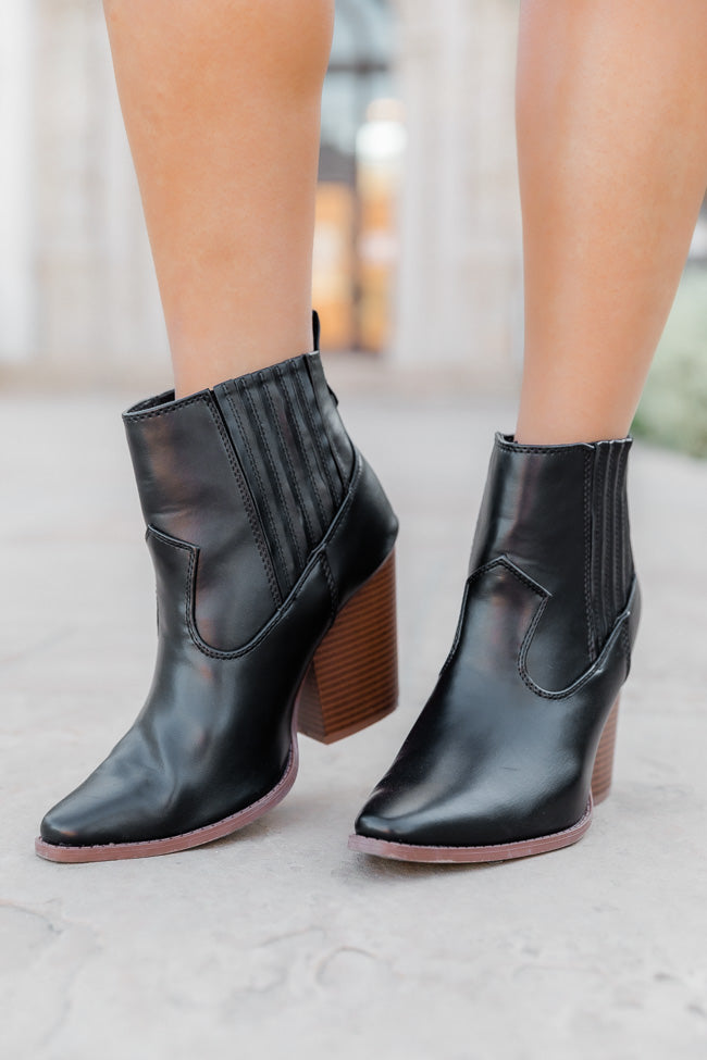 Cheyenne Black Pointed Toe Western Boot