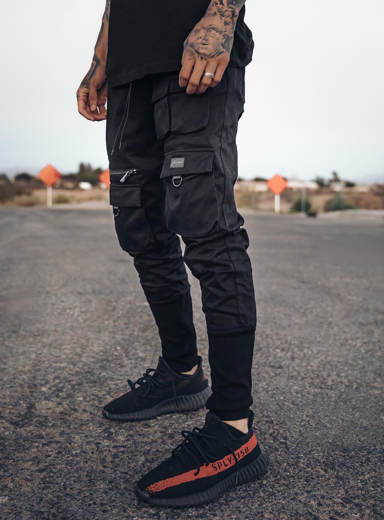 Utility Cargo Pants V7 in Black