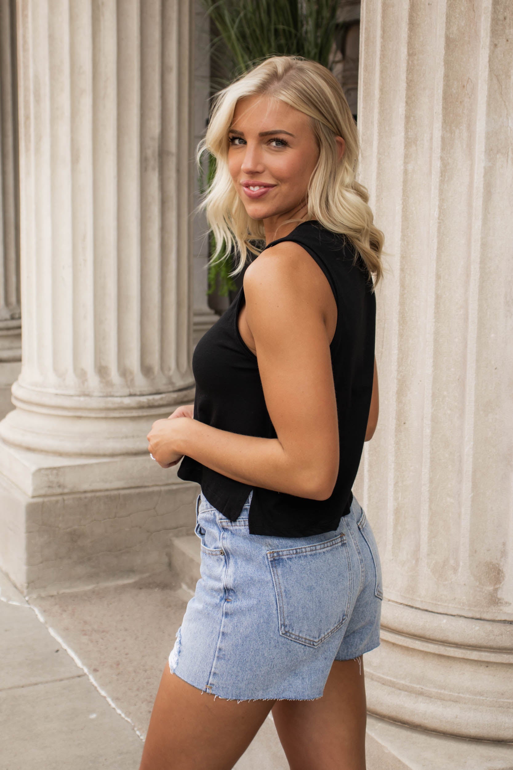 Ayla Round Neck Crop Muscle Tank | Black