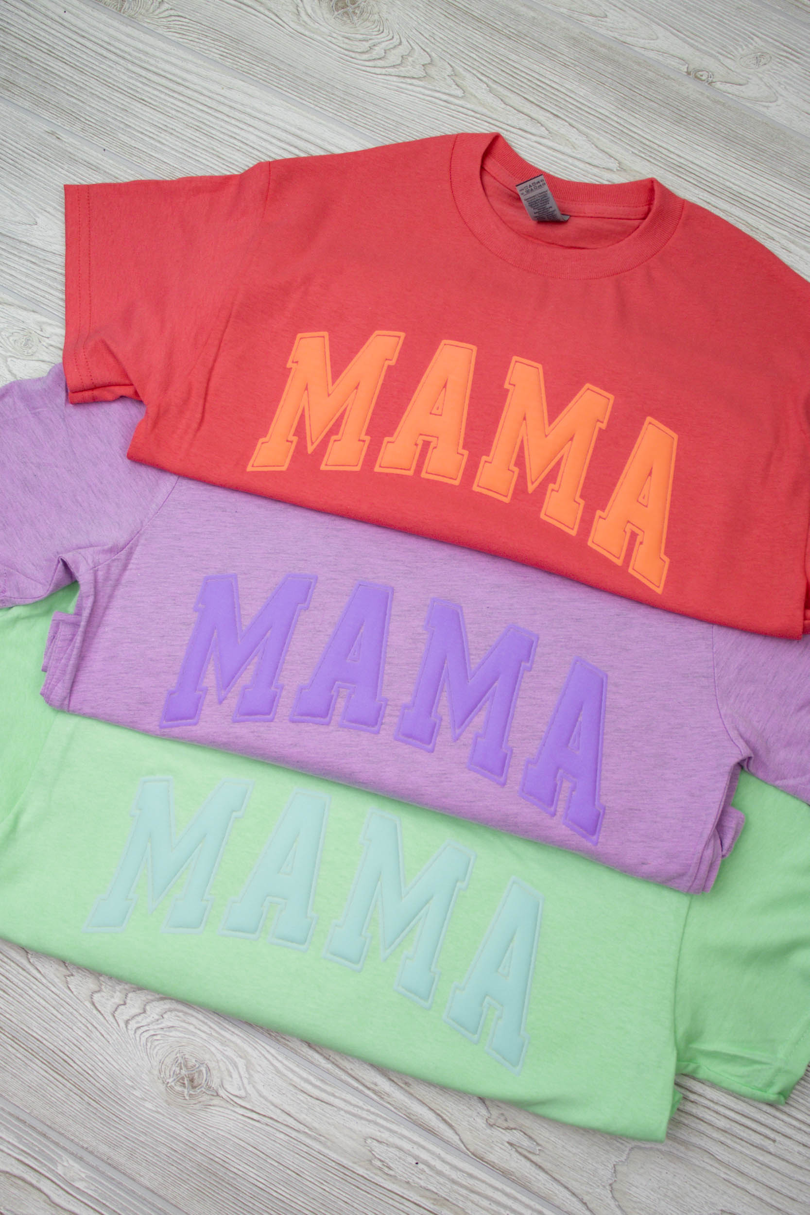 MAMA Tee | Coral