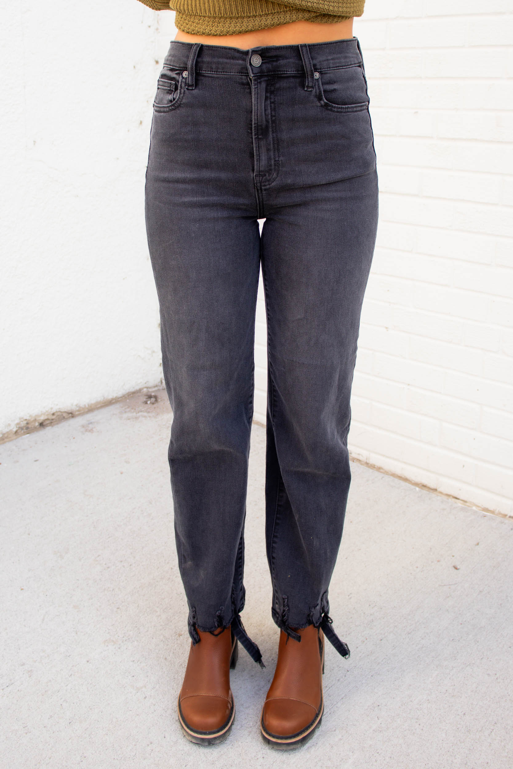 Larissa High Rise Relaxed Straight Jeans | Black