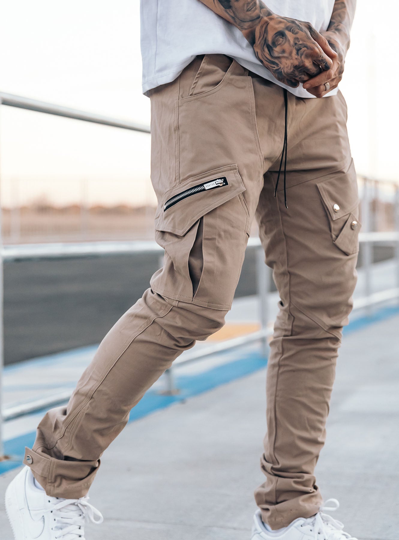Utility Cargo Pants V11 in Beige