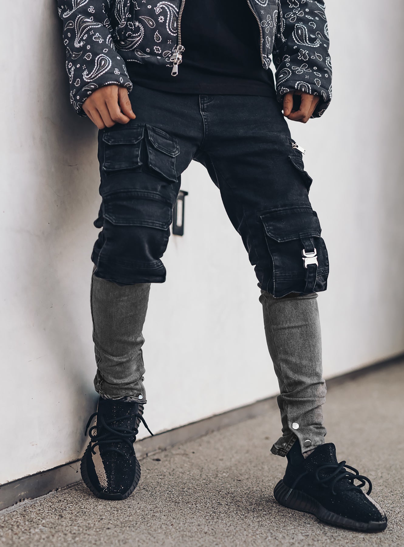 Cargo Jeans V1 in Black Snowfade