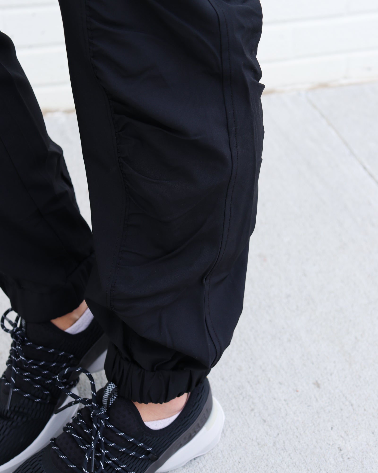 Ava Joggers Black