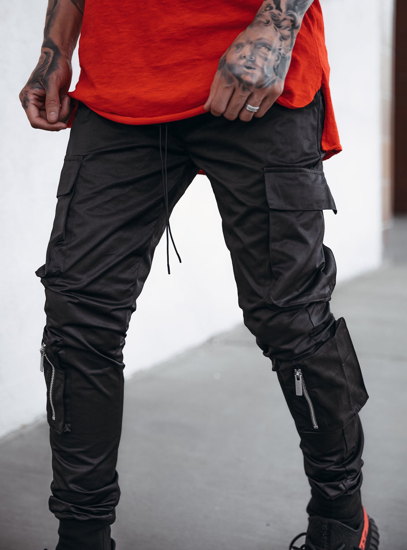 Utility Cargo Pants V9 in Black