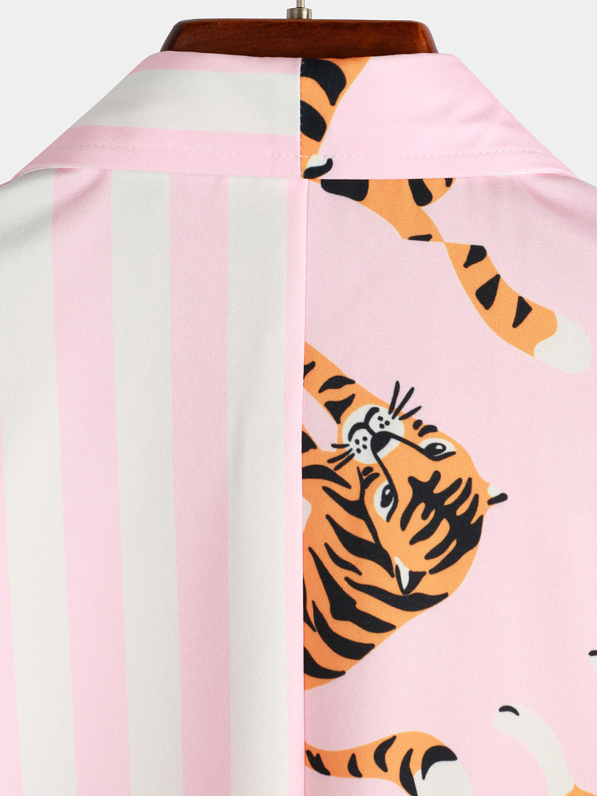 Men's Tiger & Striped Print Holiday Pocket Shirt