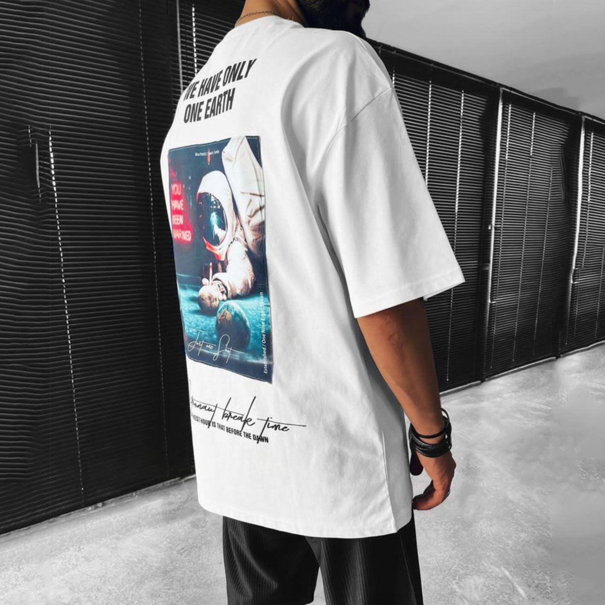 Men's Oversized Astronaut Print T-Shirt