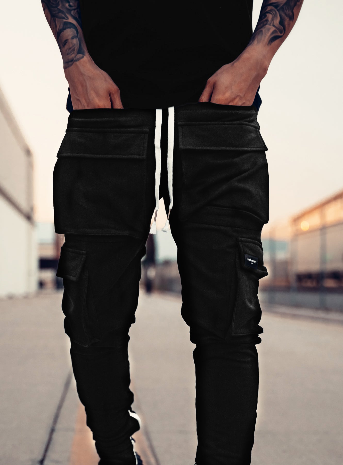 Utility Cargo Pants V1 in Black