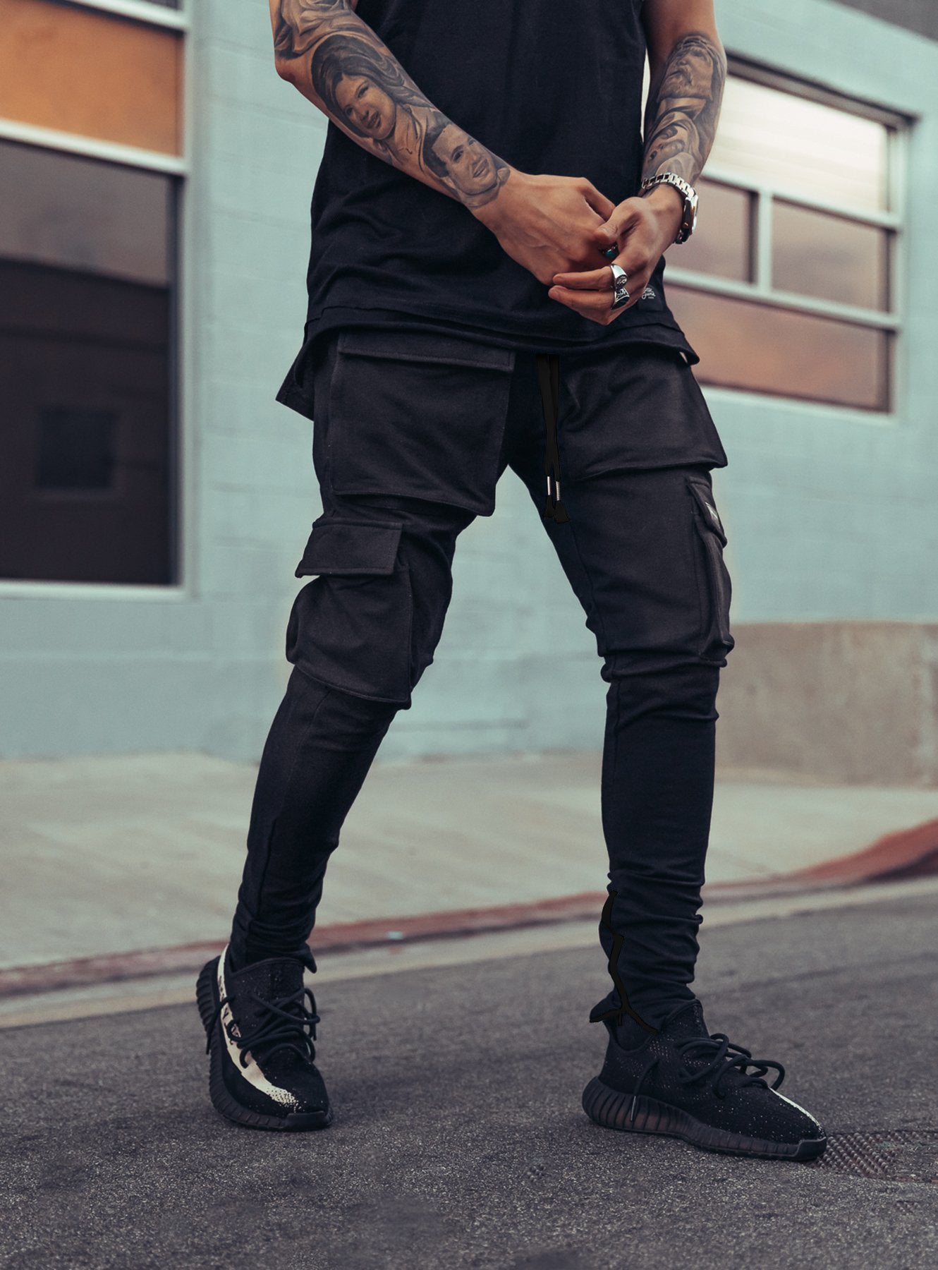 Utility Cargo Pants V1 in All Black