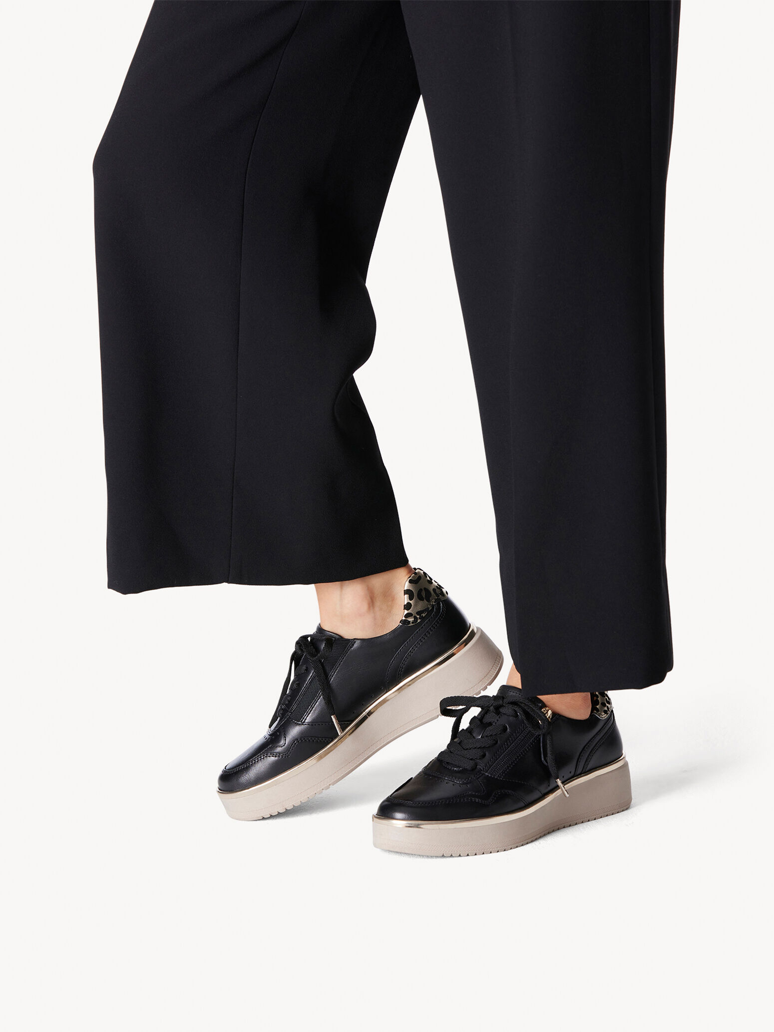 Leather Sneaker - Black