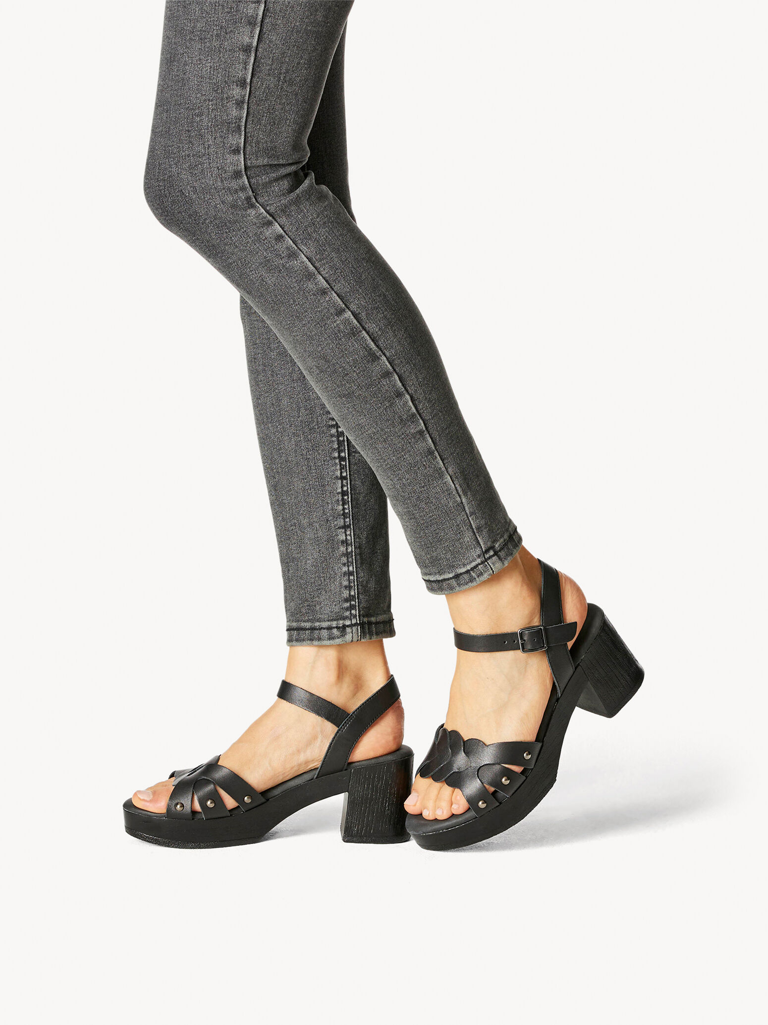 Leather Heeled Sandal - Black