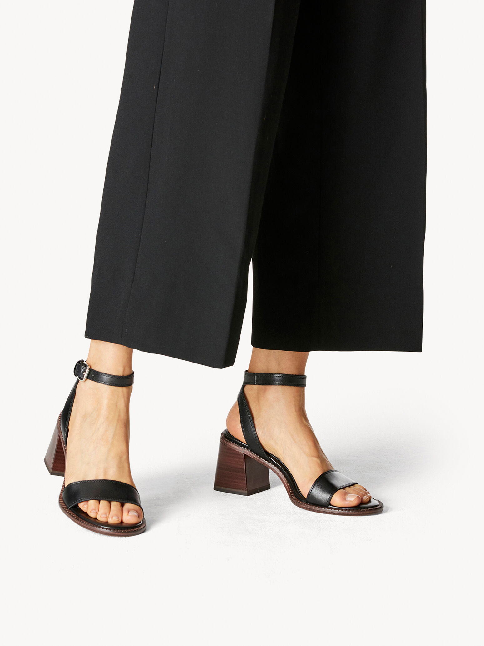 Leather Heeled Sandal - Black