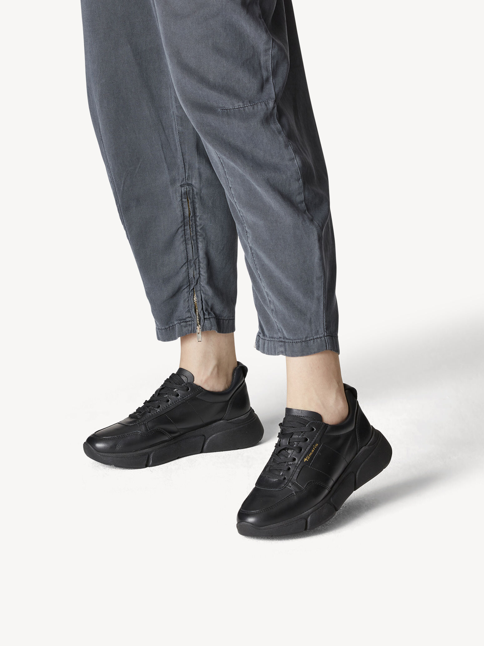 Leather Sneaker - Black