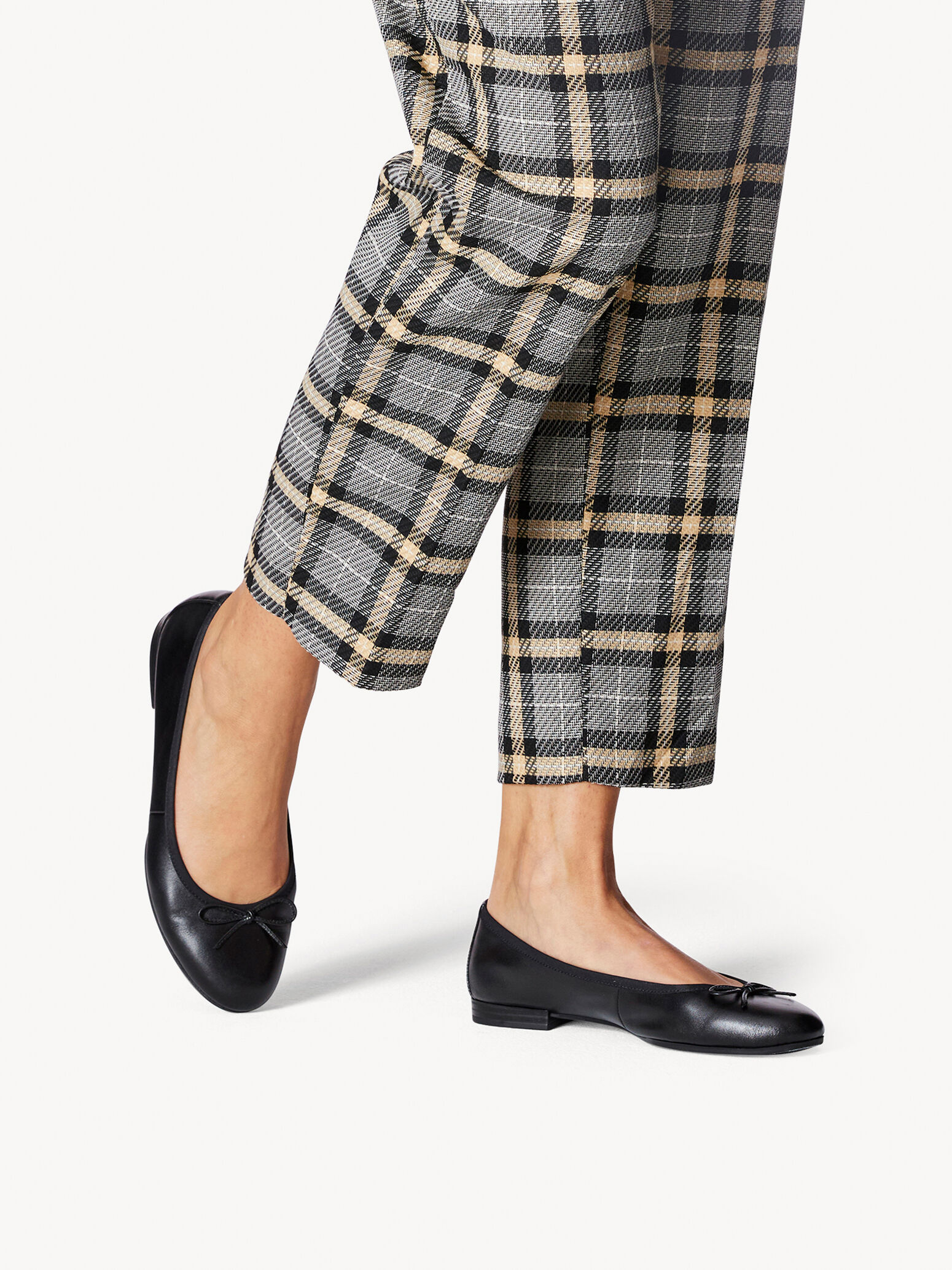 Leather Ballerina - Black